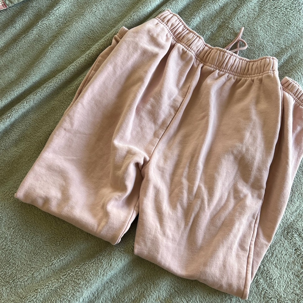 Alo Yoga Accolade Sweatpants Vintage Pink Small - Picture 3 of 10